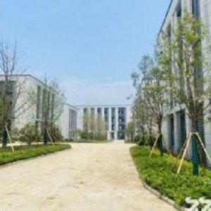 长兴南太湖现房厂房出售，首付两成，价格便宜，五年免税政策