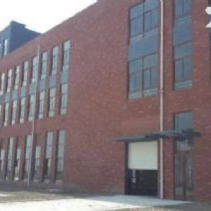 二层全新标准厂房1200方出售，三证齐全，首层9米