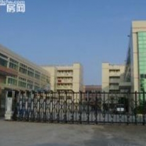 出租德清武康工业区1万方单层厂房，另一处5千方，价格17，证