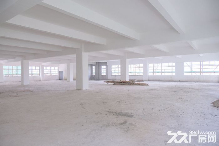 出租雷甸和平工业区独门独院1&minus;3层4220方厂房