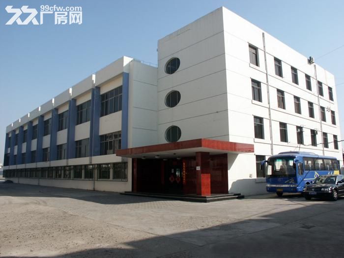 出租新安产业园多层全新厂房1800方，1−3楼，一楼层高8米可装行车